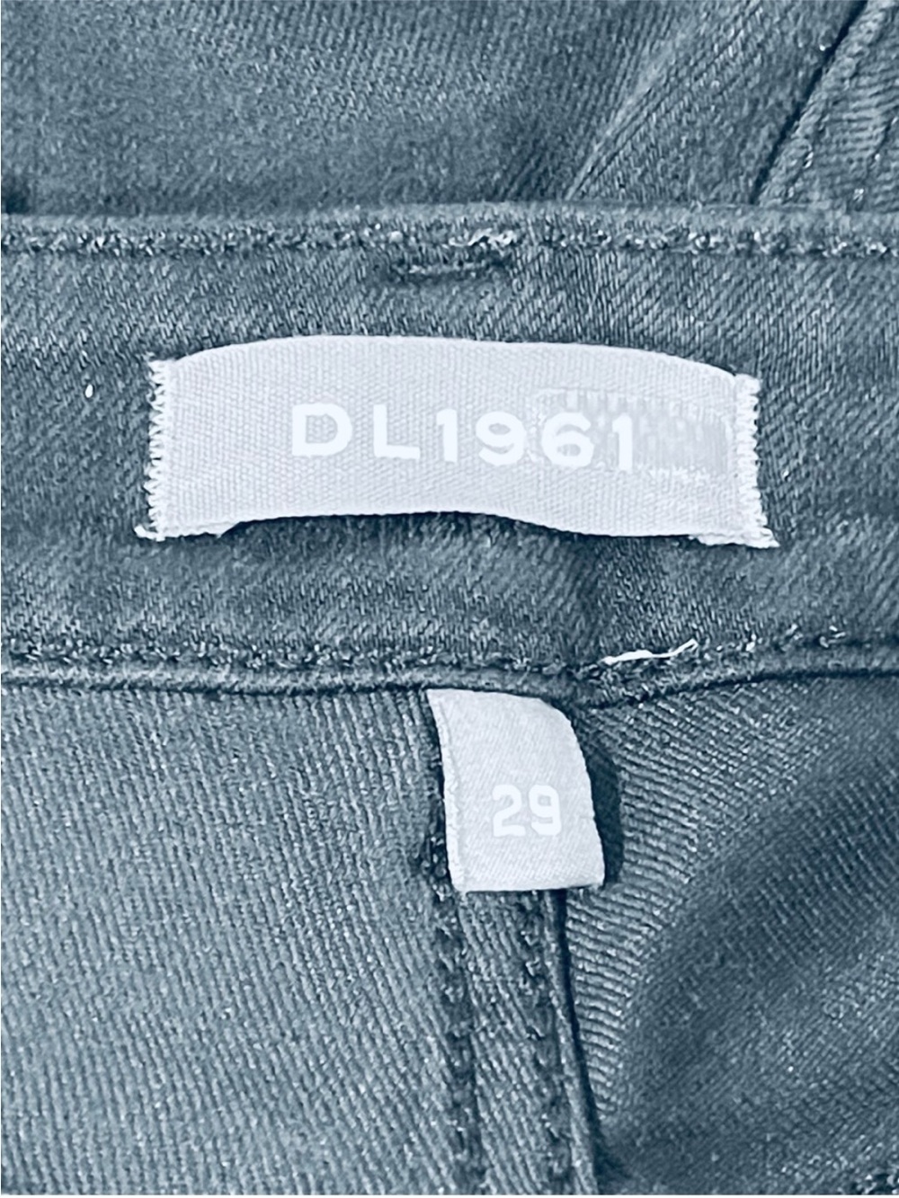 DL1961 Black Skinny Jeans EUC - Picture 13 of 16